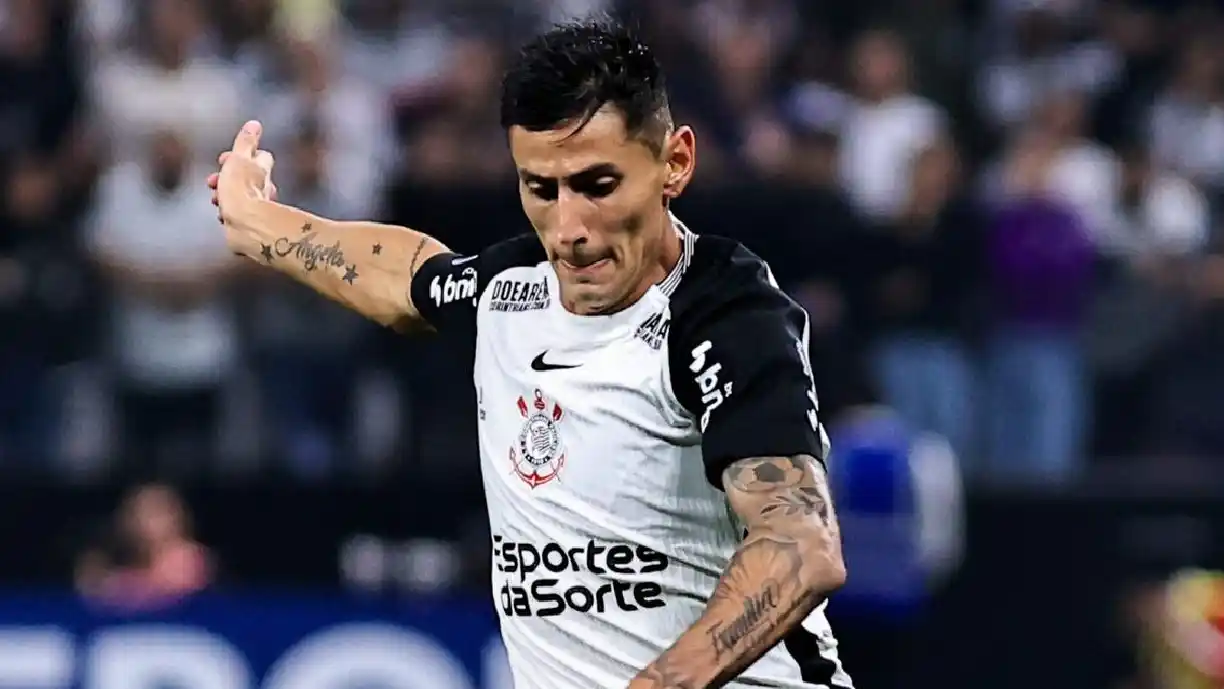 Fabrizio Angileri não possui mais contrato com o Corinthians, mas diretoria não descarta seu retorno - Foto: Reprodução