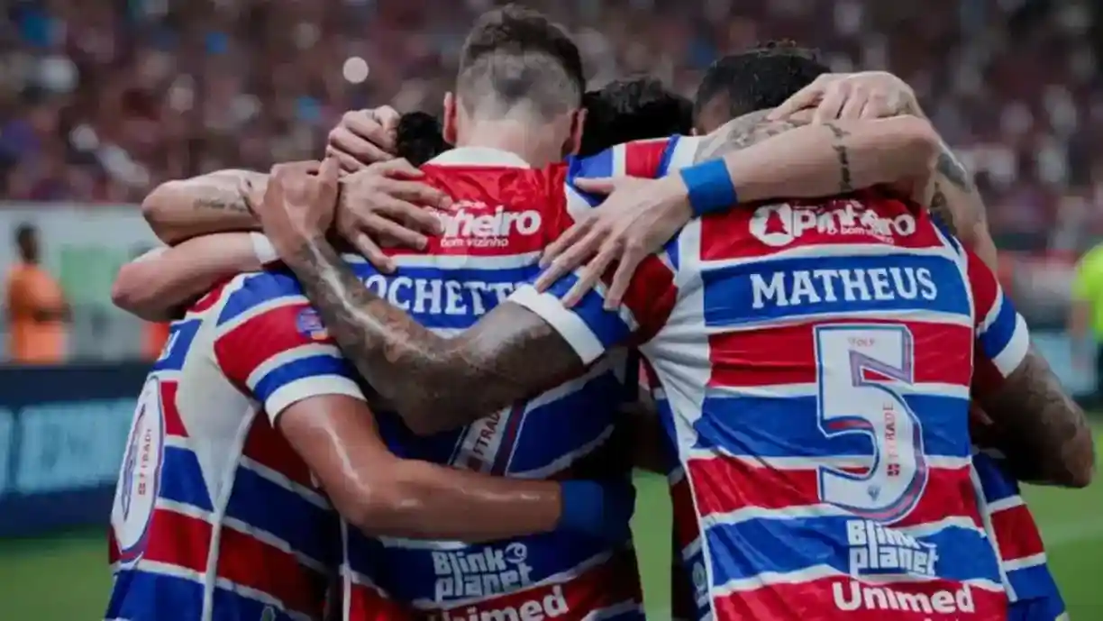 Depois de tirar dirigentes do Fortaleza, o Corinthians quer destaque da equipe no ano passado - Foto: Mateus Lotif / Fortaleza