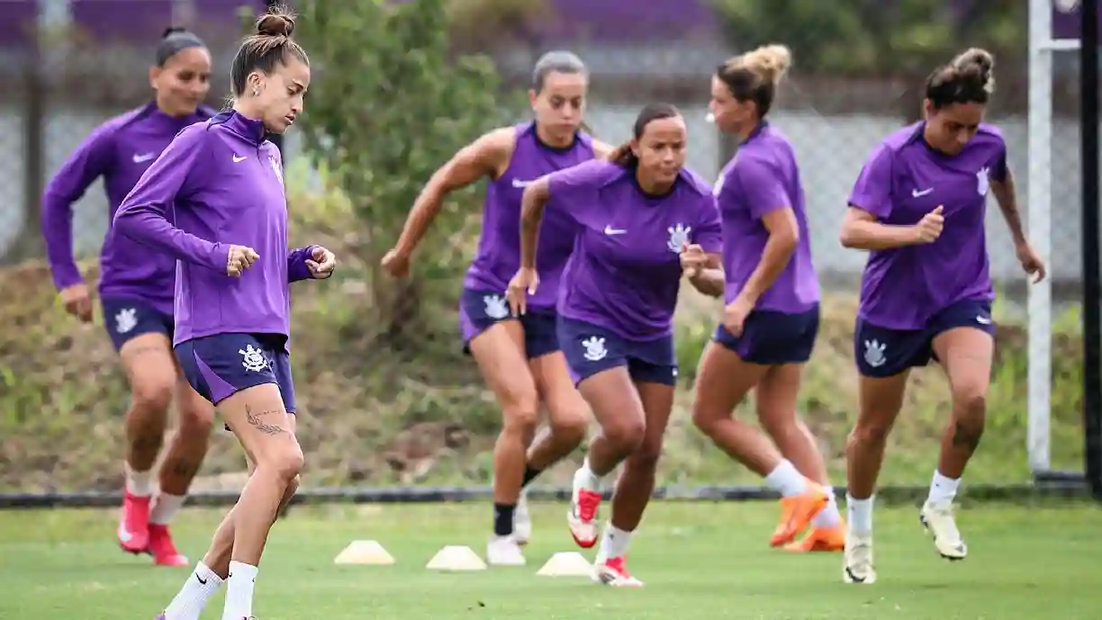 Dupla estrangeira das Brabas tem seus nomes registrados no BID e podem estrear pelo Timão - Foto: Rodrigo Gazzanel/Agência Corinthians