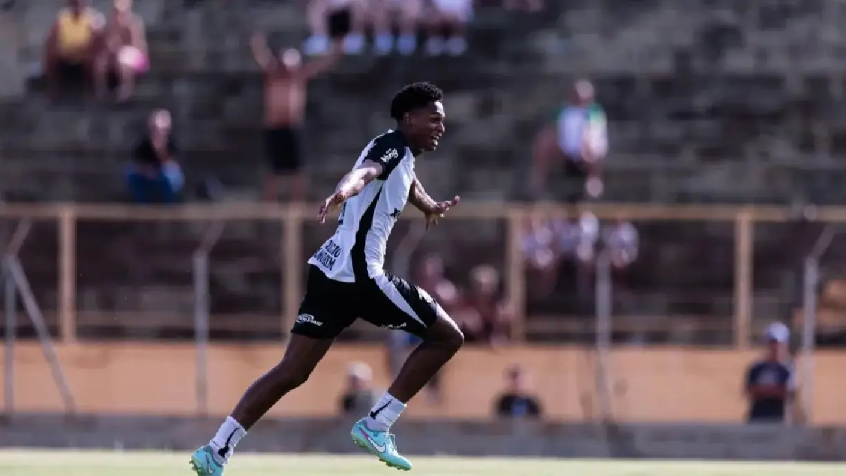  Favela faz um dos gols do Corinthians contra o XV de Jaú; equipe se classifica na Copinha e busca 12º título - Foto: Wanderson Olievira/Meu Timão
