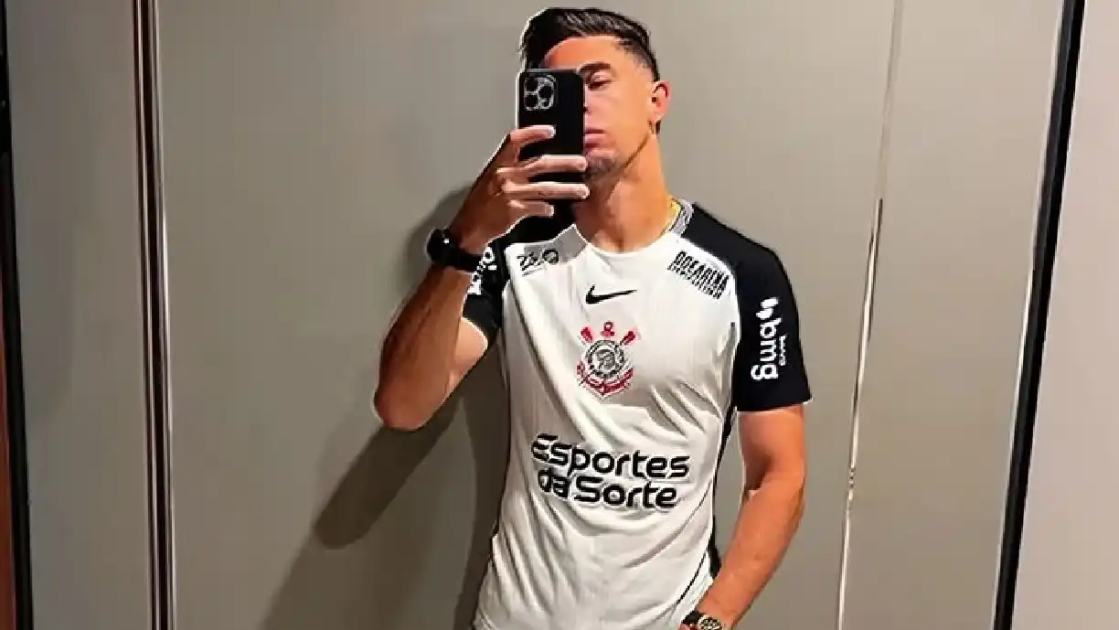 Gabriel Paulista é torcedor do Corinthians e deseja defender a camisa do clube - Foto: Reprodução/Instagram