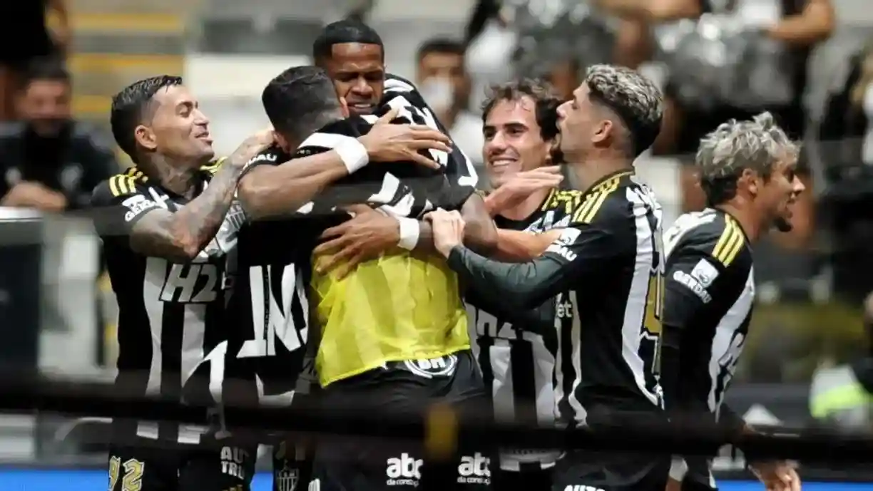 Corinthians busca jogador do Atlético Mineiro para reforçar o Timão neste início de temporada - Foto: Alexandre Guzanshe