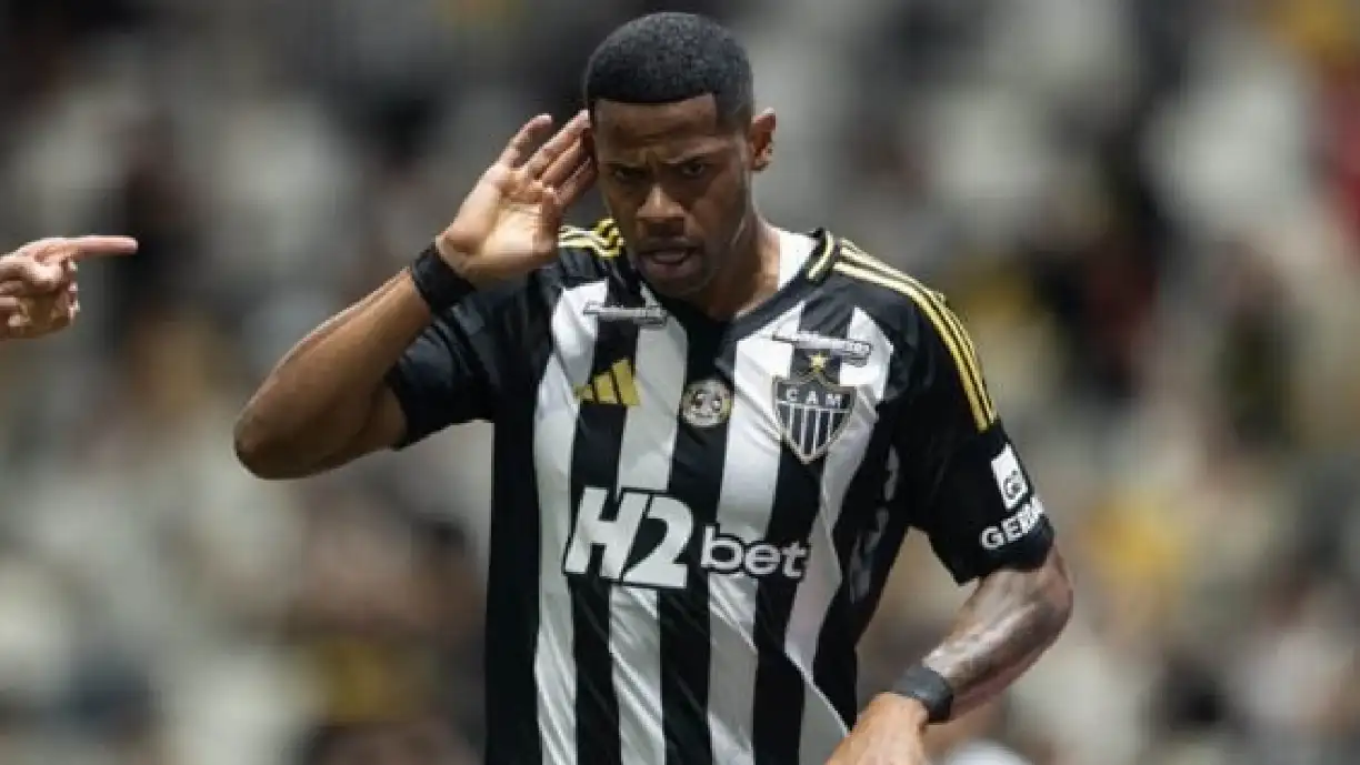 Júnior Santos é disputado pelo Corinthians e seu rival e em 2026 deve jogar em um clube paulista - Foto: Pedro Souza/Atlético-MG