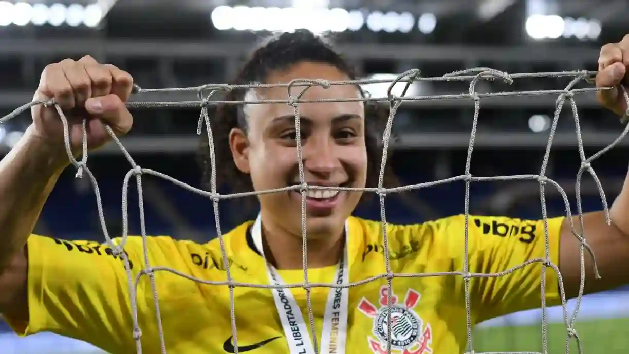 Lelê analisa vitória do Corinthians e fala de como a equipe foi tratada antes do Mundial - Foto: Victor Aznar