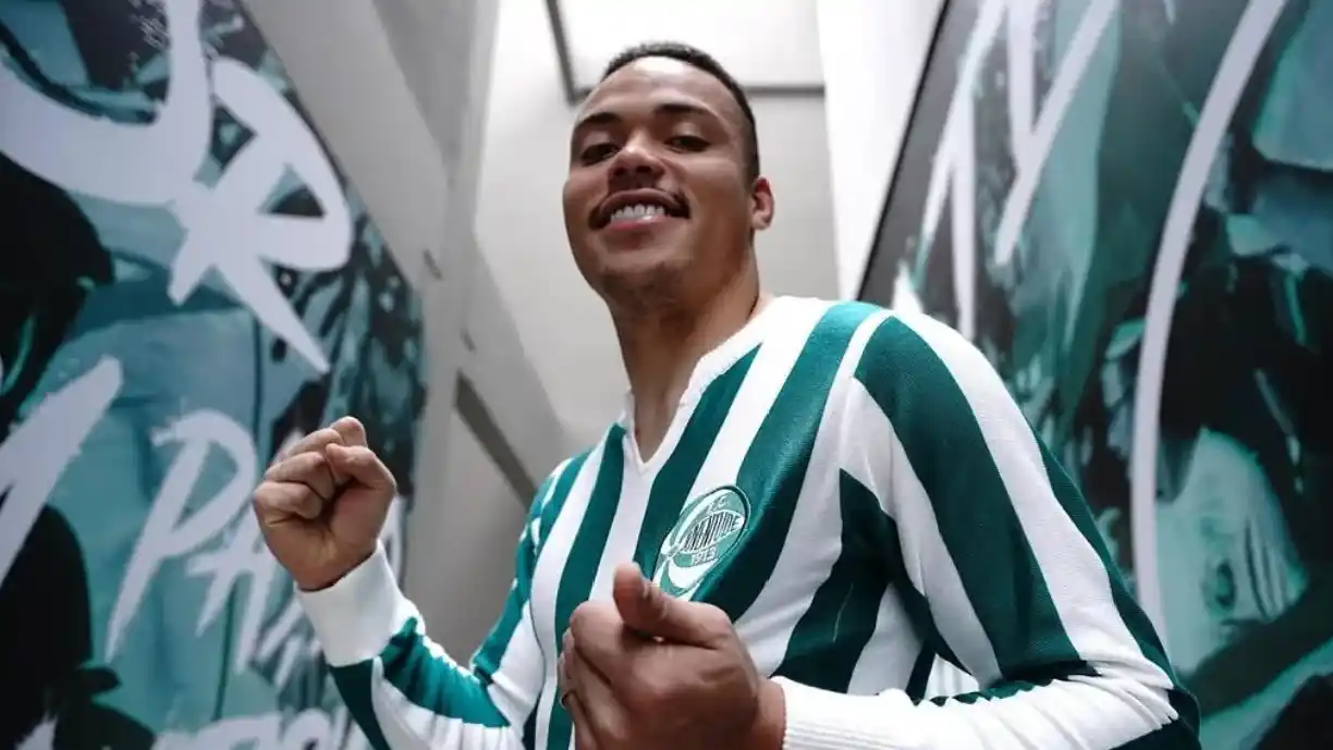 Luis Mandaca interessa a diretoria do Corinthians que busca volante para repor saída de Maycon; clube carioca tem interesse no jogador - Foto: Reprodução