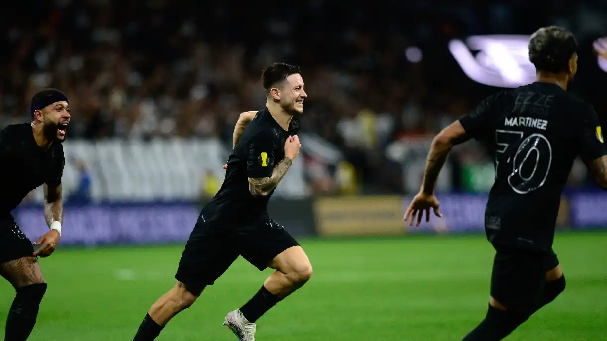 Corinthians reverte suspensão de jogadores