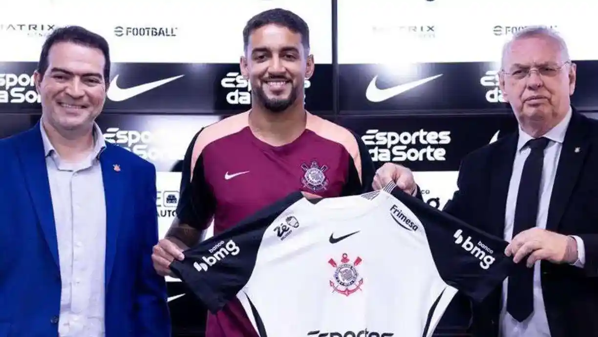Matheus Pereira elogia Marcelo Paz, em sua apresentação pelo Corinthians hoje à tarde -  - Foto: Rodrigo Coca/Agência Corinthians