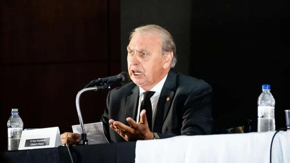 Osmar Stabile evita promessas por contratações de peso para o Corinthians nesta temporada