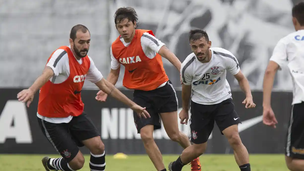 Ex-Corinthians lembra em entrevista momento em que não jogava e que vivia sem saber como seria o seu futuro - Foto: Daniel Augusto Jr./Agência Corinthians