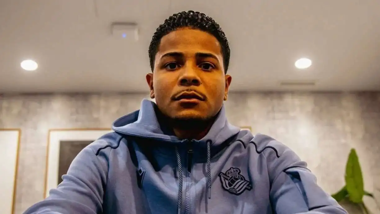 Ex-jogador do Corinthians, Wesley deixa a equipe de Cristiano Ronaldo e é apresentado em nova equipe - Foto: Reprodução/Real Sociedad