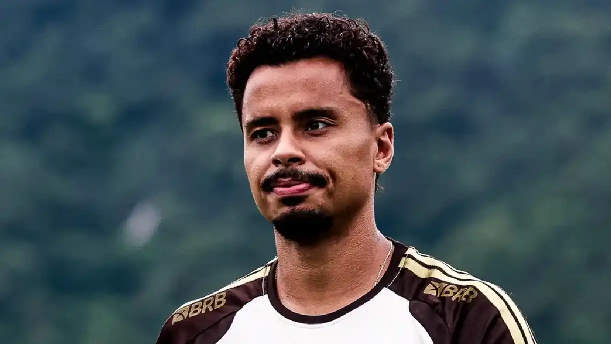 Allan interessa a diretoria do Corinthians que entrou em contato com o Flamengo e ouviu condição para o empréstimo - Foto: Reprodução