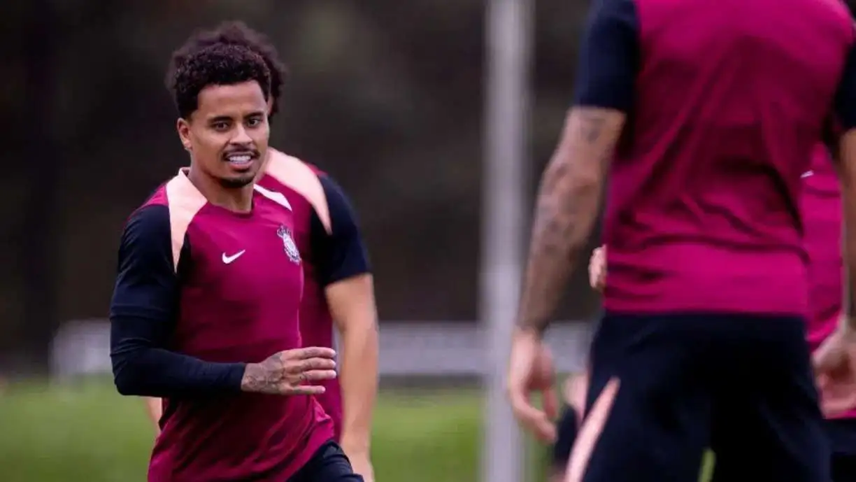 O Corinthians tem sido forte no mercado e já contratou cinco jogadores neste início de temporada - Foto: Rodrigo Coca/Agência Corinthians