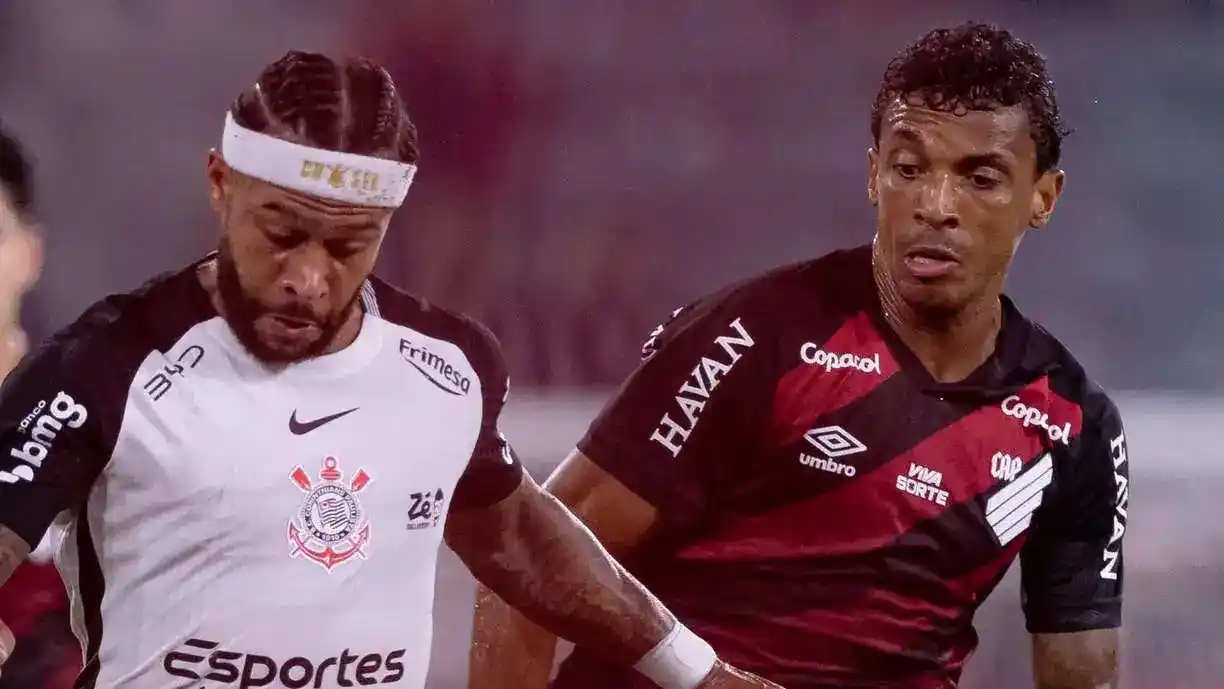 Dorival Júnior comemora os três pontos do Corinthians sobre o Athletico Paranaense - Foto: Rodrigo Coca/Agência Corinthians