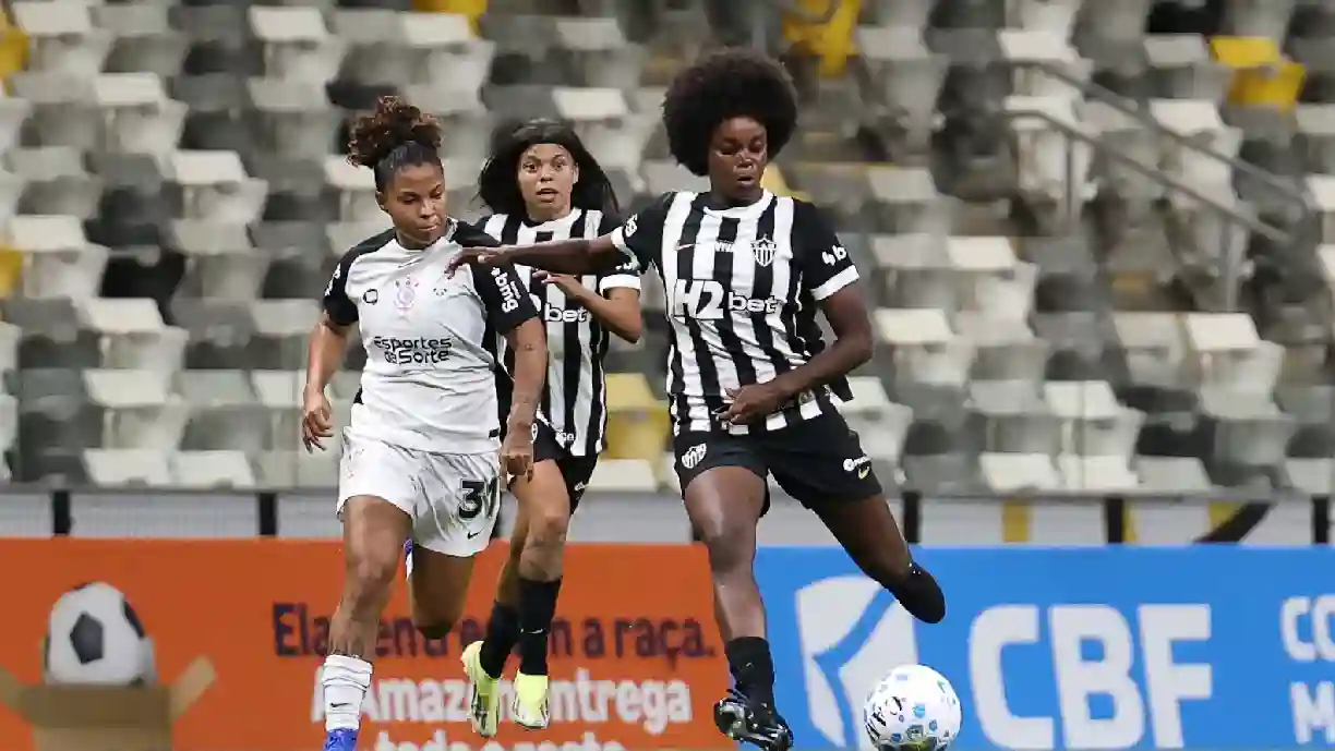 Corinthians vence Galo na estreia do Brasileirão Feminino 2026; Brabas sofreram com pressão, mas saíram com os três pontos - Foto: Daniela Veiga/Atlético-MG