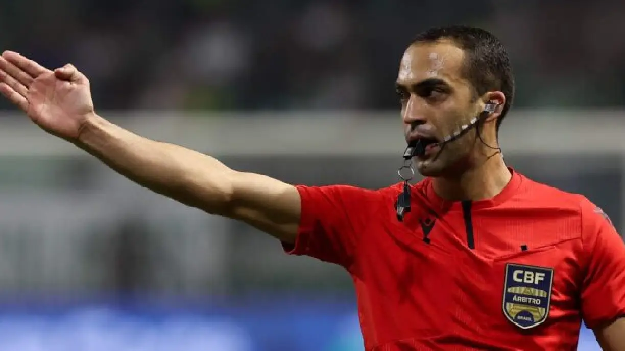 Davi de Oliveira Lacerda é o juiz que irá apitar Cruzeiro x Corinthians e possui bom retrospecto com equipe paulista - Foto: Reprodução