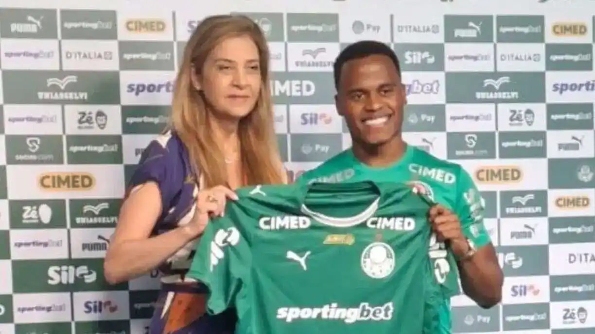 Ex-Corinthians detona Leila Pereira, depois da apresentação da nova contratação da equipe, Jhon Arias - Foto: Gustavo Soler