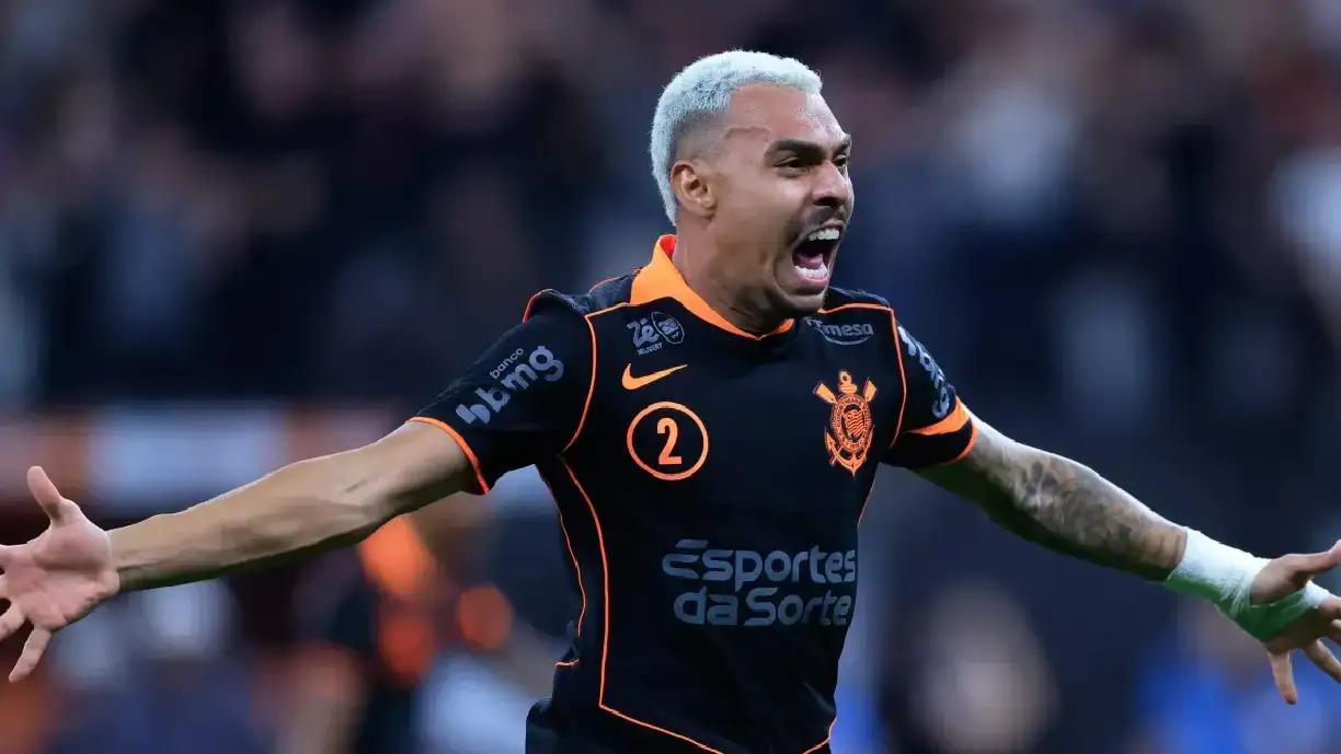 Matheuzinho recebeu propostas para deixar o Corinthians e lateral deve ser valorizado pelo clube paulista - Foto: Reprodução