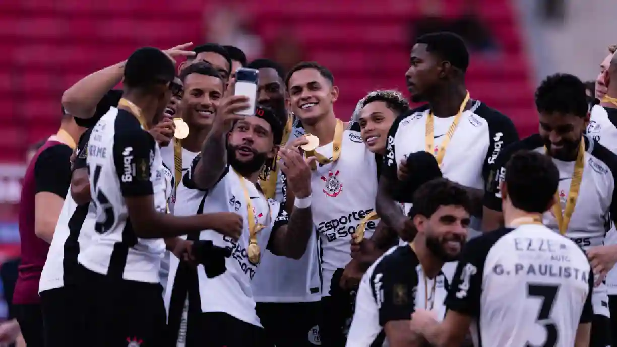 Dieguinho elogia Memphis Depay e já fez projeção para o derby entre Corinthians x Flamengo - Foto: Wanderson Oliveira/Meu Timão