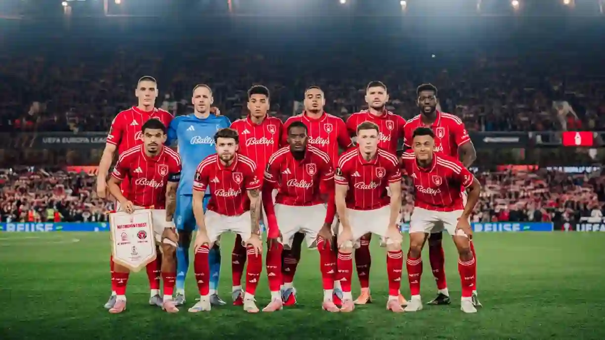 Zagueiro que estreou como profissional pelo Corinthians tem clubes do 'Big Six' querendo sua contratação - Foto: Nottingham Forest