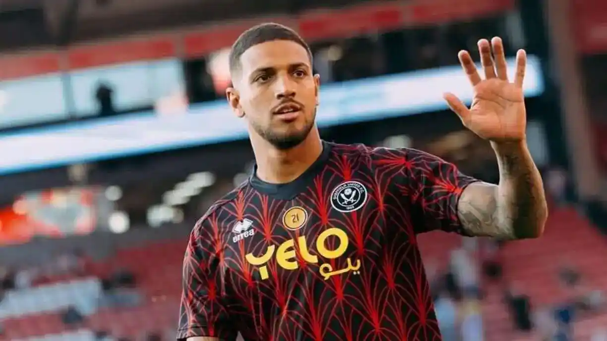 Vinícius Souza falou sobre um possível retorno para jogar o Brasileirão, depois da especulação no Corinthians - Foto: Reprodução/Instagram - Vinícius Souza