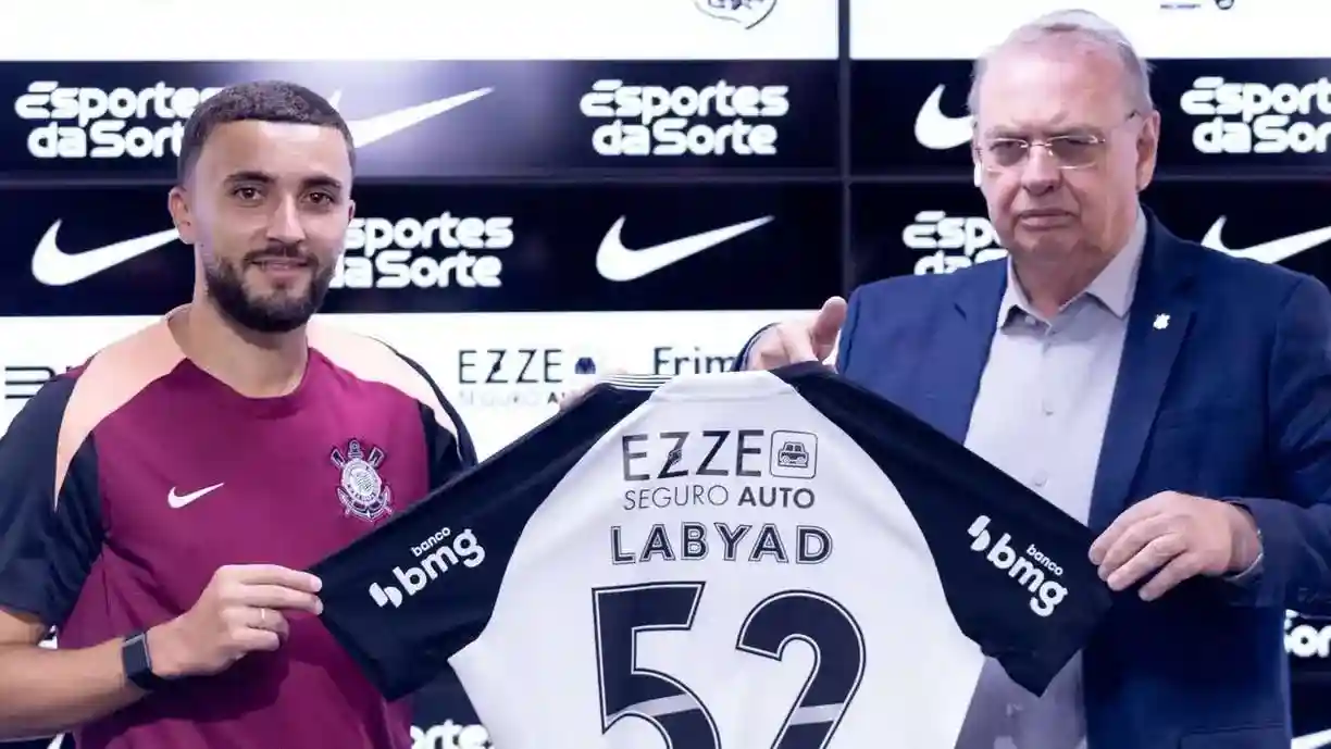 Zakaria Labyad foi apresentado pelo Corinthians na tarde desta terça-feira (24) - Foto: Rodrigo Coca/Agência Corinthians