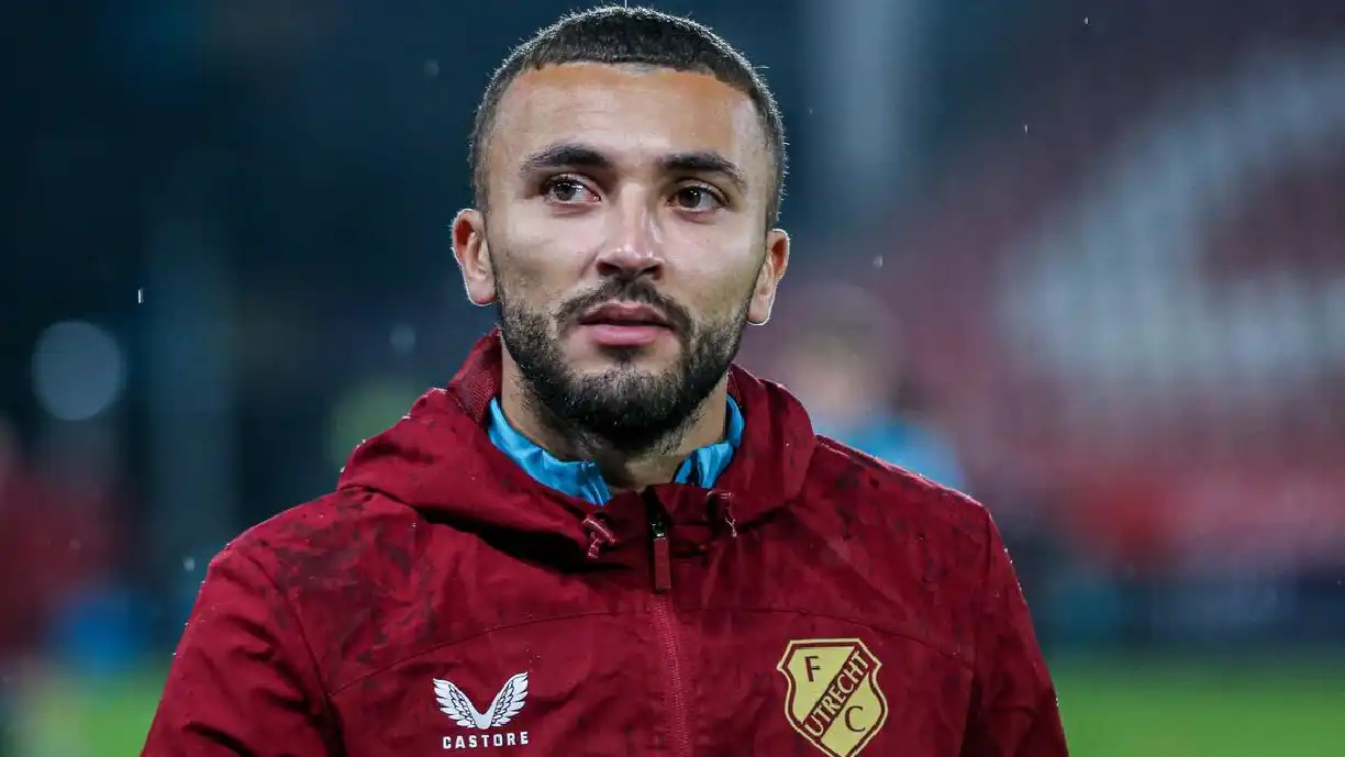  Diretoria do Corinthians tem cautela com a contratação do meia Zakaria Labyad; jogador está livre no mercado  - Foto: Reprodução