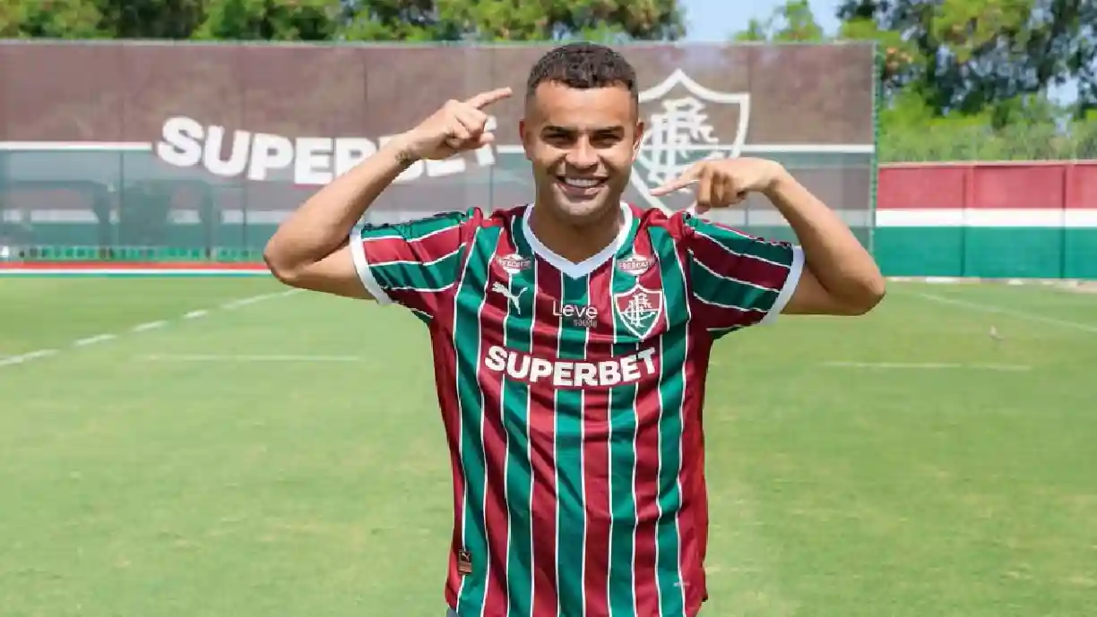 Alisson é apresentado no Tricolor Carioca, mas fala da negociação com o Corinthians - Foto: Marcelo Gonçalves/Fluminense FC