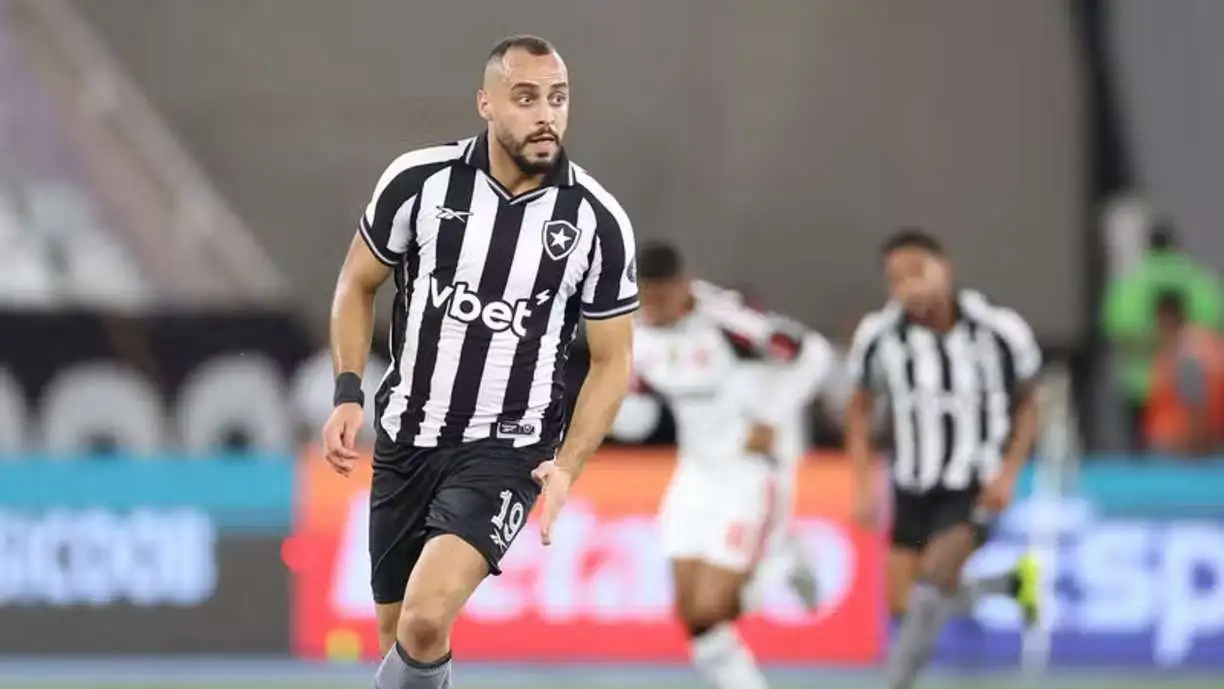 Corinthians e Botafogo negociam empréstimo do atacante Arthur Cabral - Foto: Vitor Silva/Botafogo FR