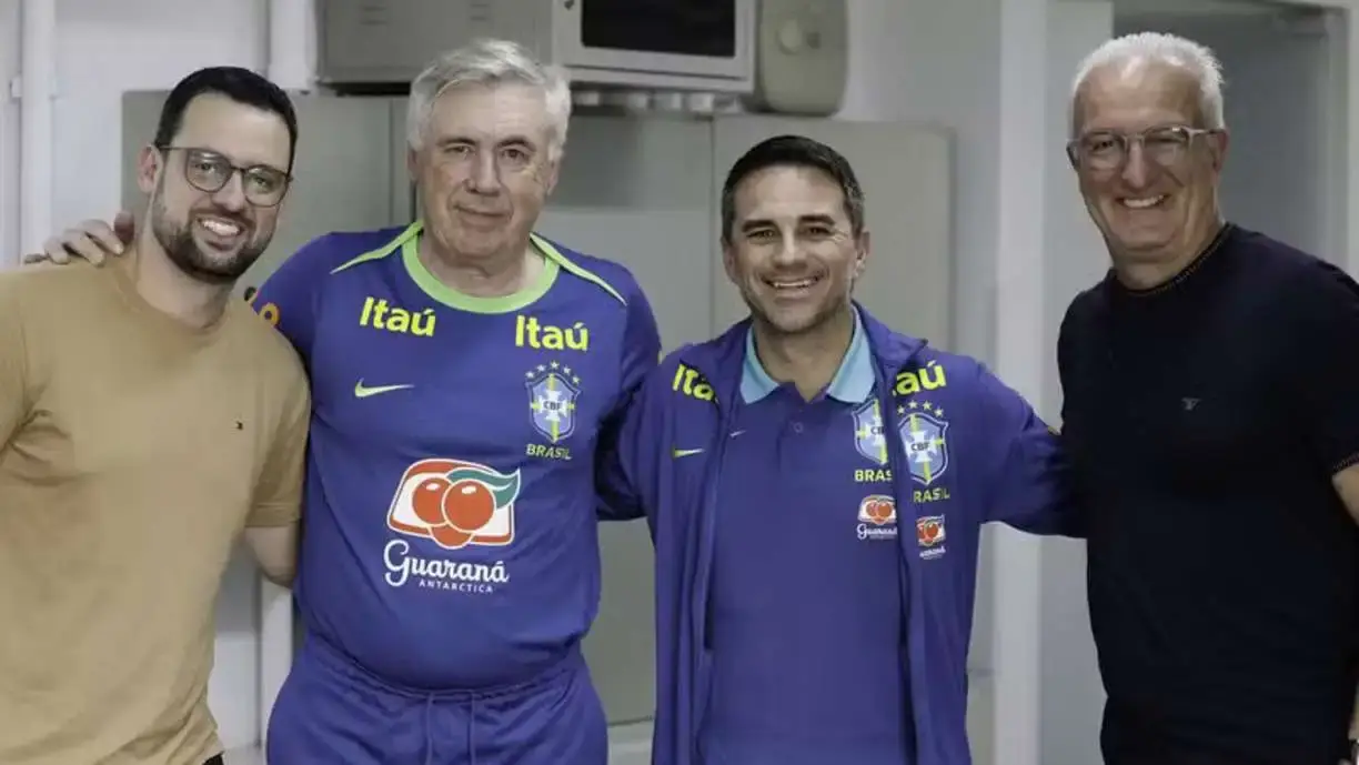 Antes de se tornar treinador do Corinthians, Dorival Júnior comandou o Brasil e deixou o cargo para chegar Carlo Ancelotti - Foto: Rafael Ribeiro / CBF
