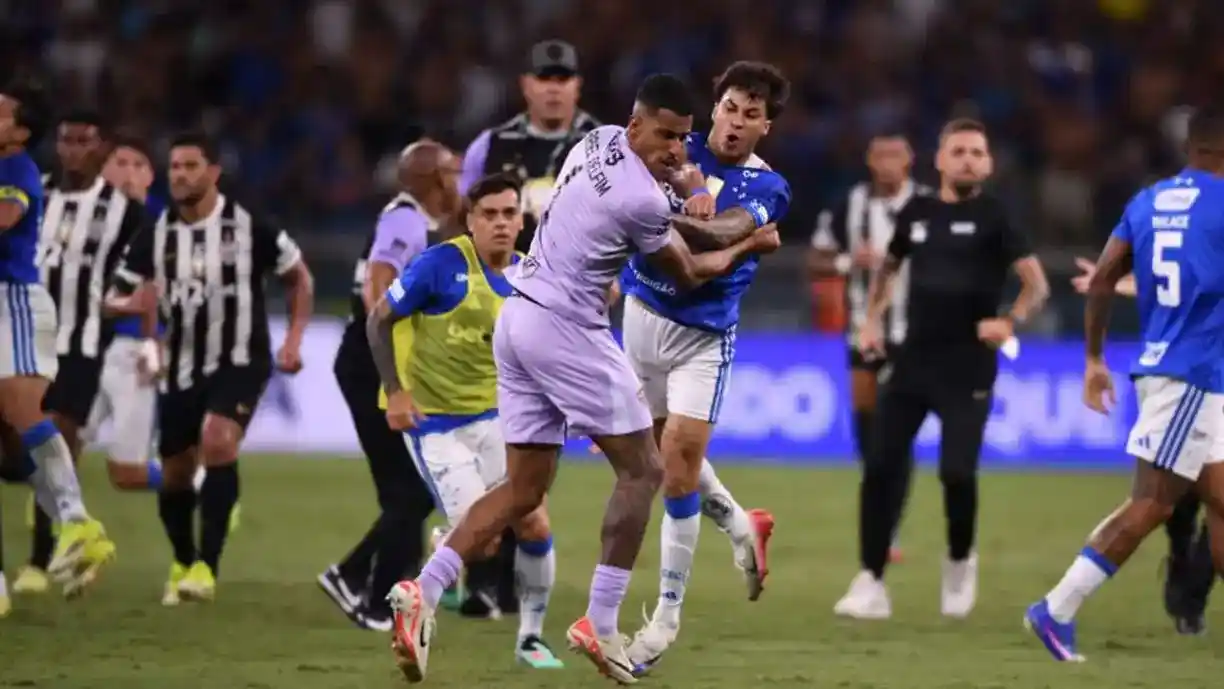 Cruzeiro e Atlético Mineiro terminou com briga generalizada e ex-Corinthians participam - Foto: Alex de Jesus/O Tempo
