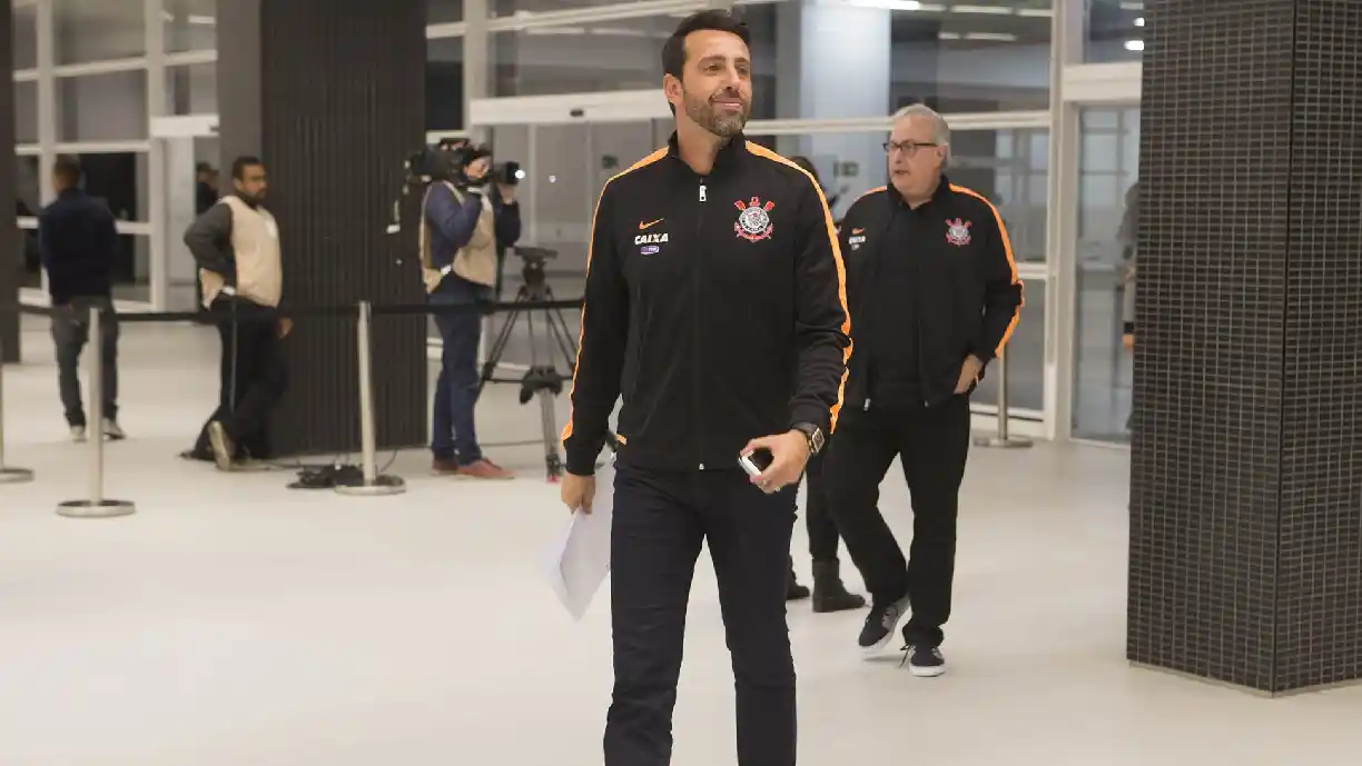 Ex-Corinthians, Edu Gaspar pode ficar livre no mercado, mas clube carioca quer sua contratação - Foto: Daniel Augusto Jr./Agência Corinthians