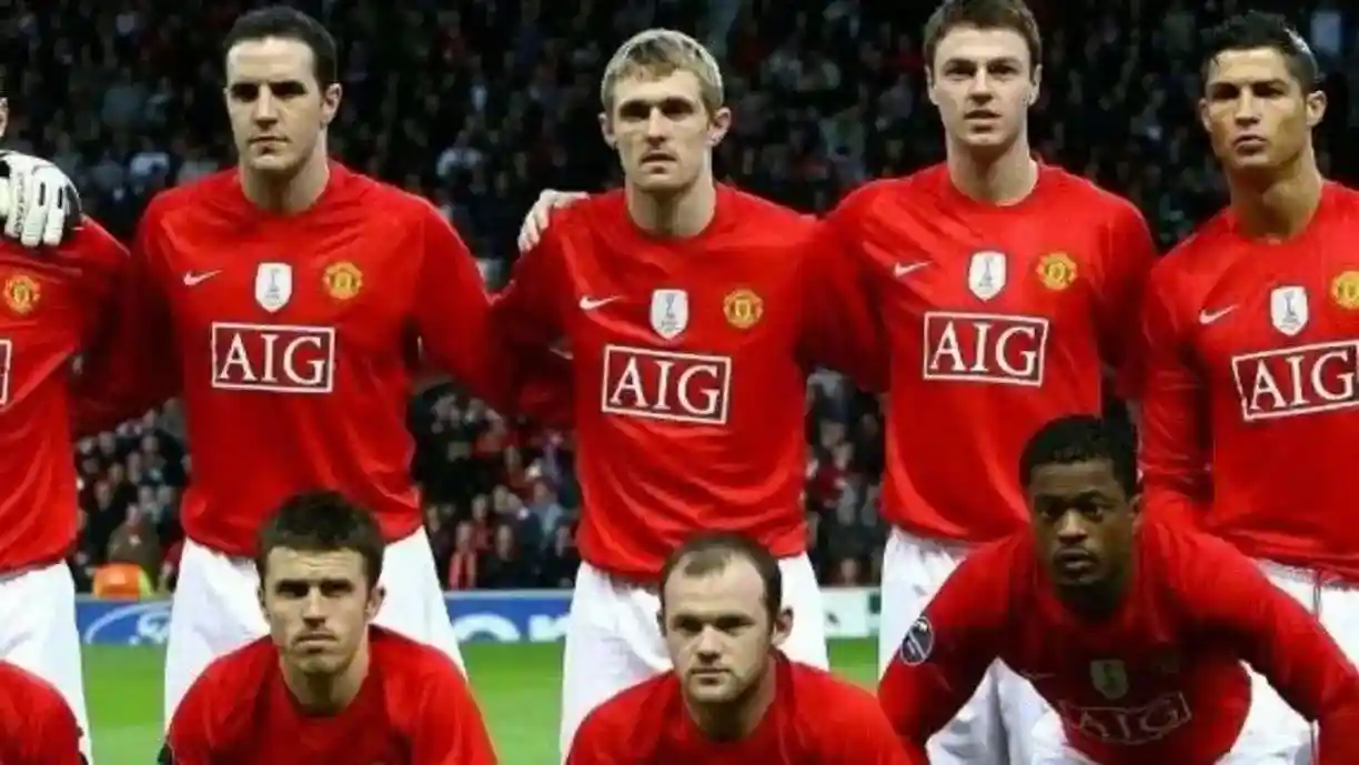 Ex-jogador do Manchester United, quase atuou pelo Corinthians e falou sobre ofertas do futebol brasileiro - Foto: Reprodução/Manchester United