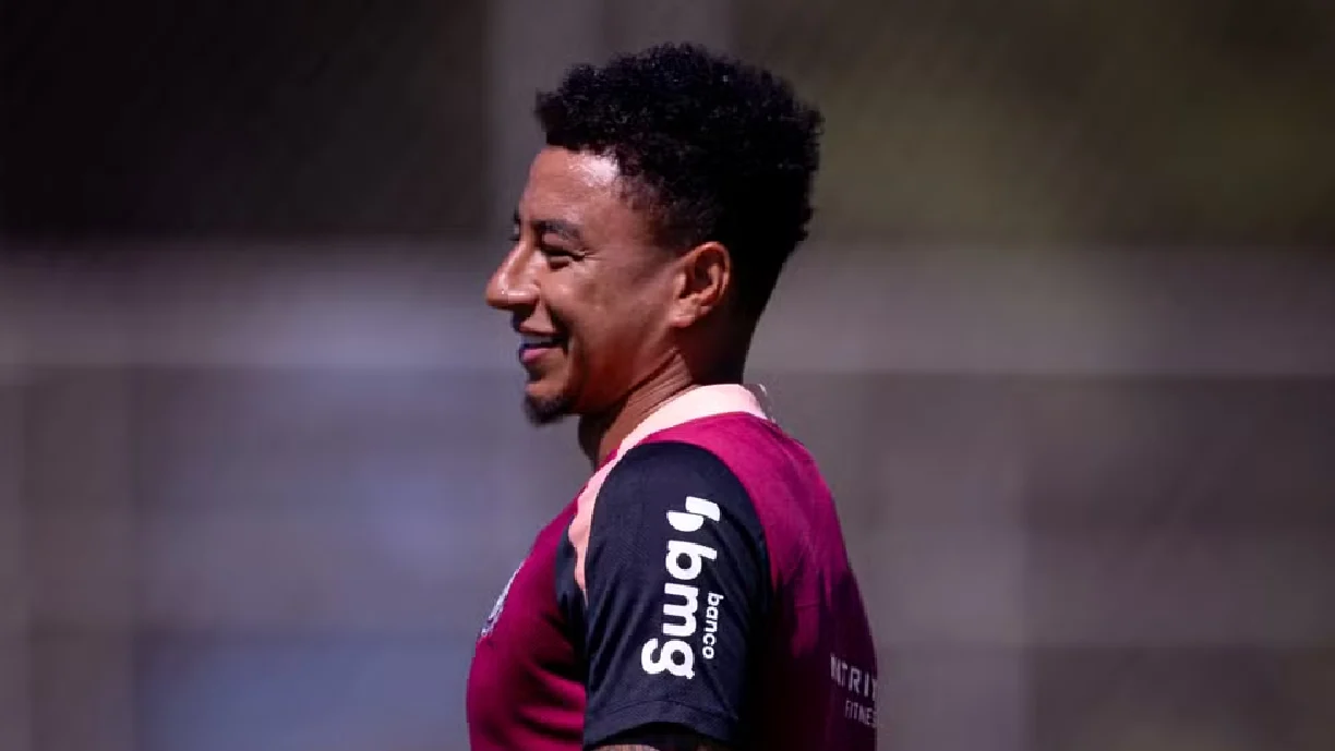 Jesse Lingard esteve junto com elenco nas atividades do grupo que se prepara para duelo contra o Fluminense - Foto: Rodrigo Coca/Agência Corinthians