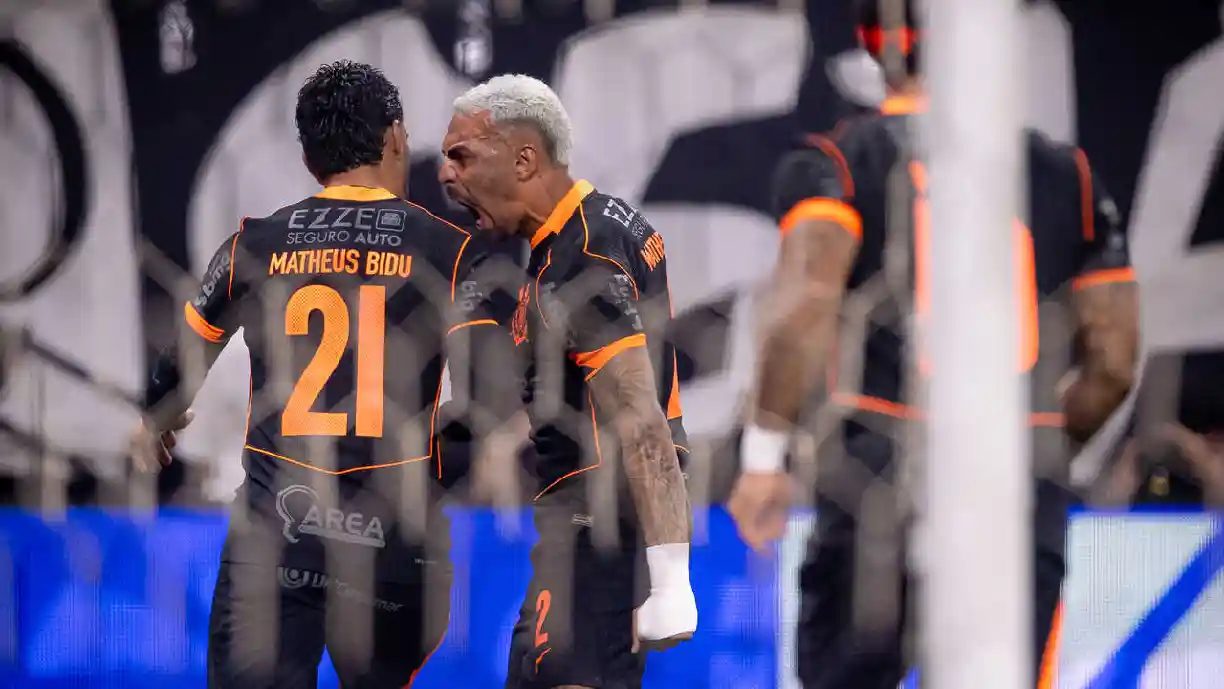 Lateral do alvinegro paulista é pedido pela Fiel para ser convocado para a Seleção Brasileira - Foto: Rodrigo Coca/Agência Corinthians