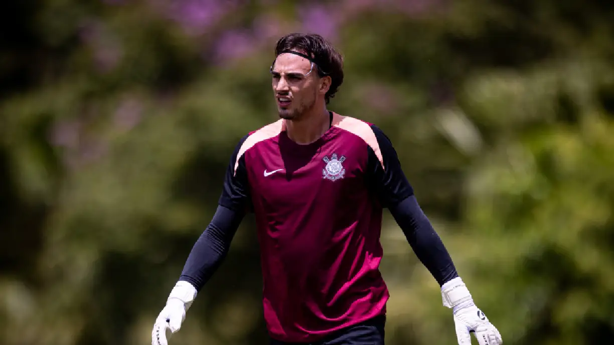 O ex-Corinthians Matheus Donelli vive indefinição sobre o seu futuro em clube do exterior que o contratou - Foto: Rodrigo Coca/Agência Corinthians