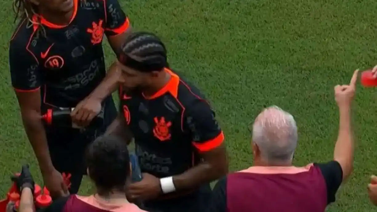 Atacante do Corinthians, Memphis Depay balançou as redes pela primeira vez nesta temporada - Foto: Reprodução/GE TV