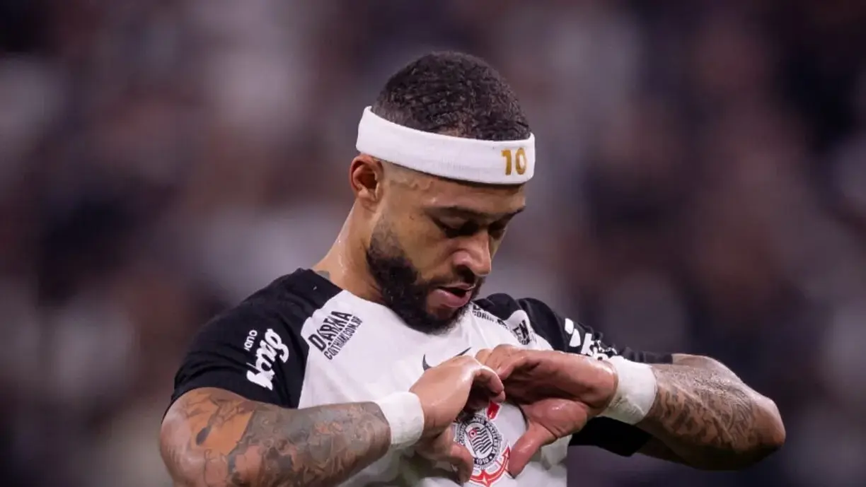 Memphis Depay tem a receber uma quantia milionária do acordo que fez com o Timão em 2024 - Foto: Rodrigo Coca/Agência Corinthians
