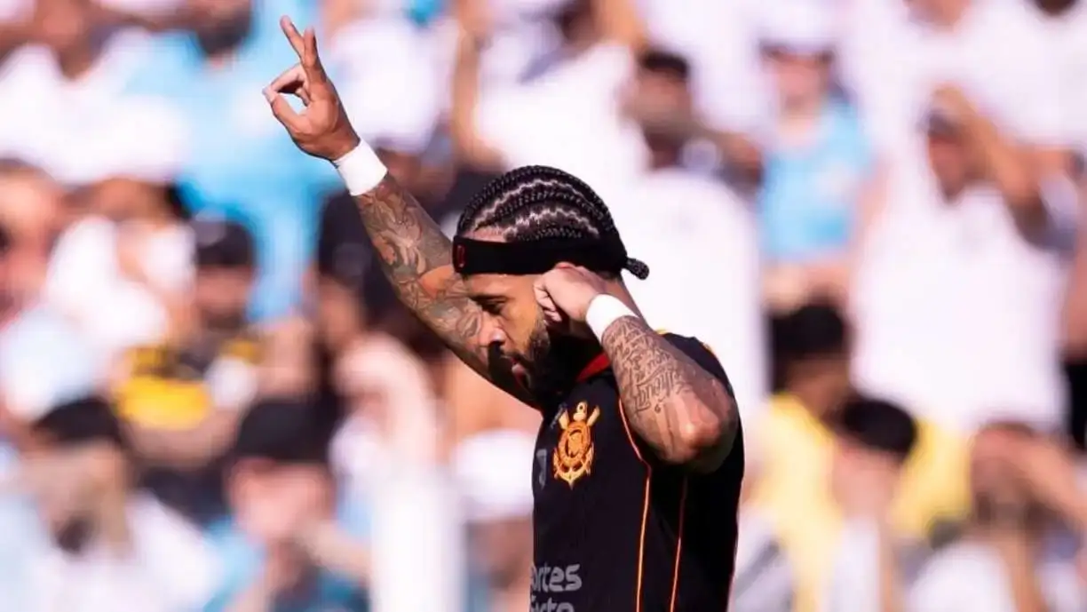 O Corinthians deseja renovar o contrato do atacante Memphis Depay - Foto: Rodrigo Coca/Agência Corinthians