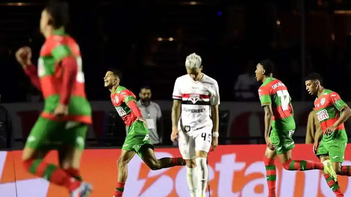 O Corinthians mira a contratação de Arthur Cabral ou Renê para a sequência da temporada - Foto: Marcos Ribolli