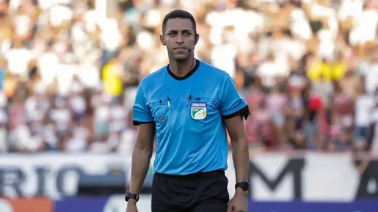Árbitro de Corinthians x Flamengo coleciona polêmicas quando apita jogos do alvinegro paulista - Foto: Rafael Vieira/FPF