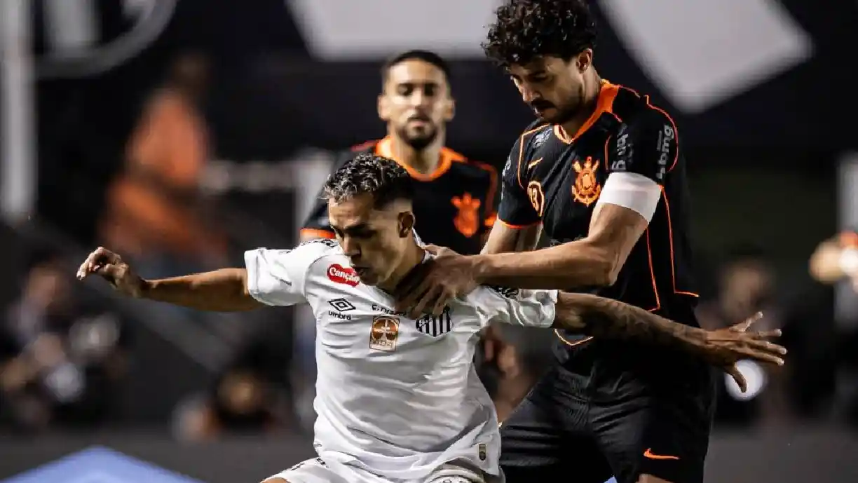 Corinthians quer mais uma vitória em cima do Peixe, mas pelo Brasileirão - Foto: Raul Baretta/Santos FC