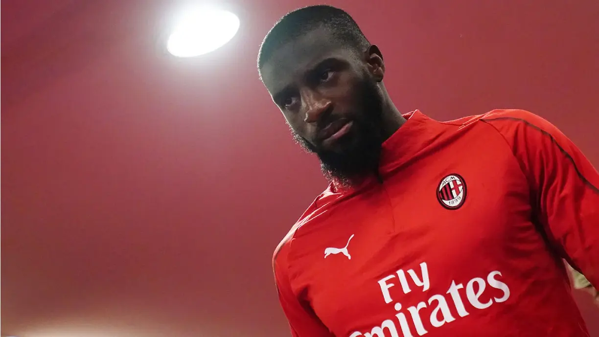 Tiémoué Bakayoko movimenta a internet ao fazer post que pode estar relacionado ao Corinthians; jogador está livre no mercado  - Foto: Reprodução/AC Milan