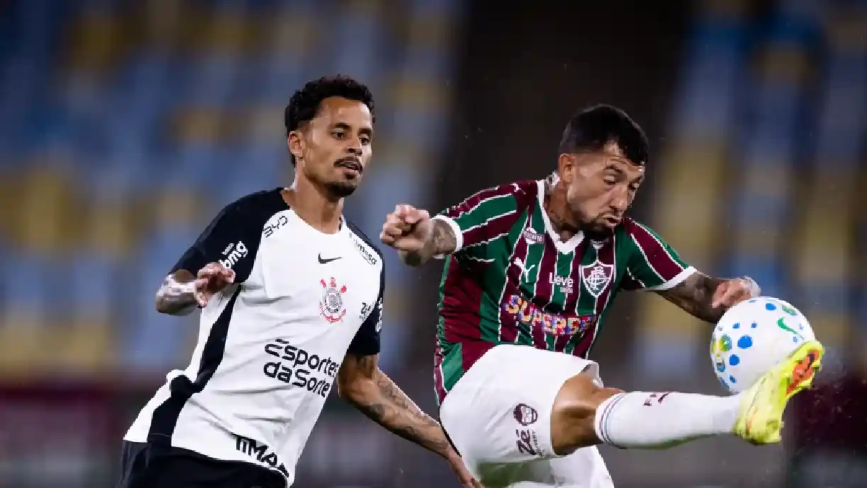 Allan pede desculpas depois ter sido expulso em duelo contra o Fluminense pelo Brasileirão - Foto: Rodrigo Coca/Agência Corinthians