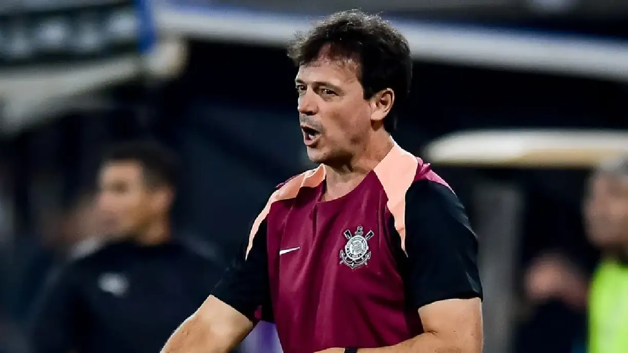 Fernando Diniz vence a primeira no Corinthians, mas já projeta duelo contra o Palmeiras no próximo domingo - Foto: Reprodução