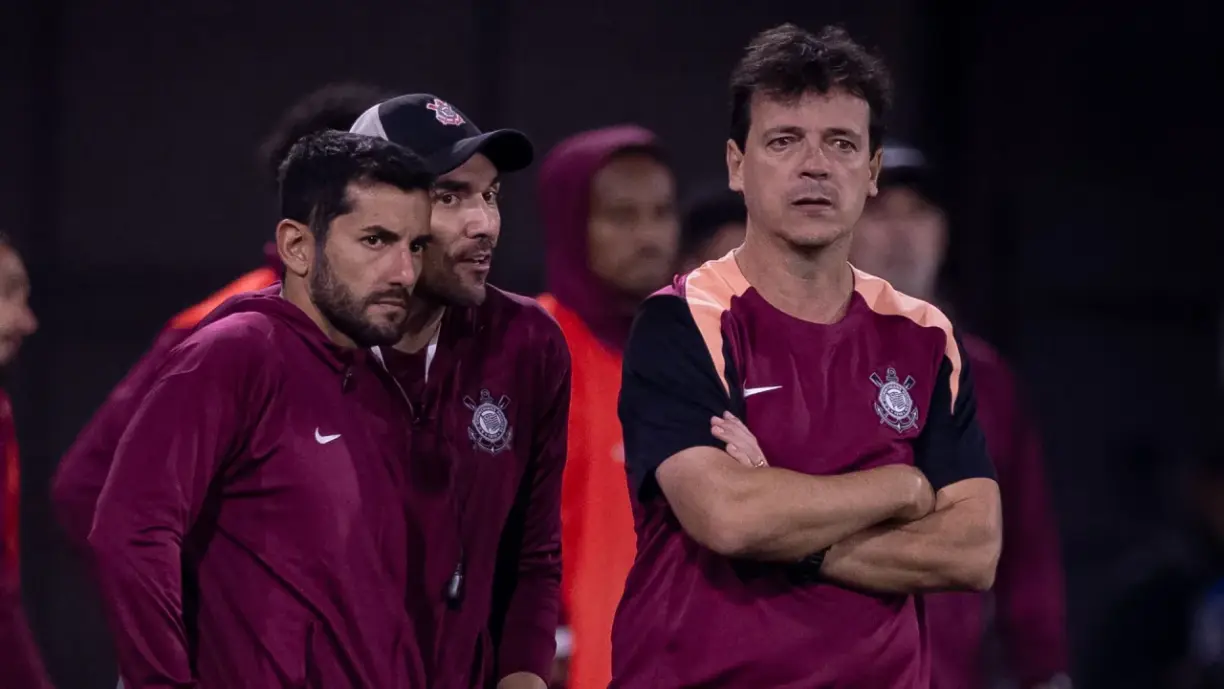 Desempenho de Fernando Diniz quando enfrenta o Palmeiras é negativo e alviverde pode usar isso como trunfo - Foto: Rodrigo Coca/Agência Corinthians