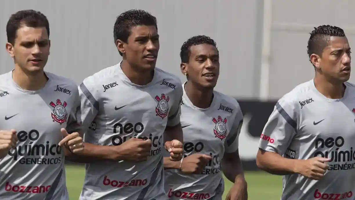 Atleta do Cruzeiro falou que vê semelhanças no futebol jogado, semelhantes com meia que teve destaque pelo Corinthians - Foto: Daniel Augusto Júnior/Fotoarena