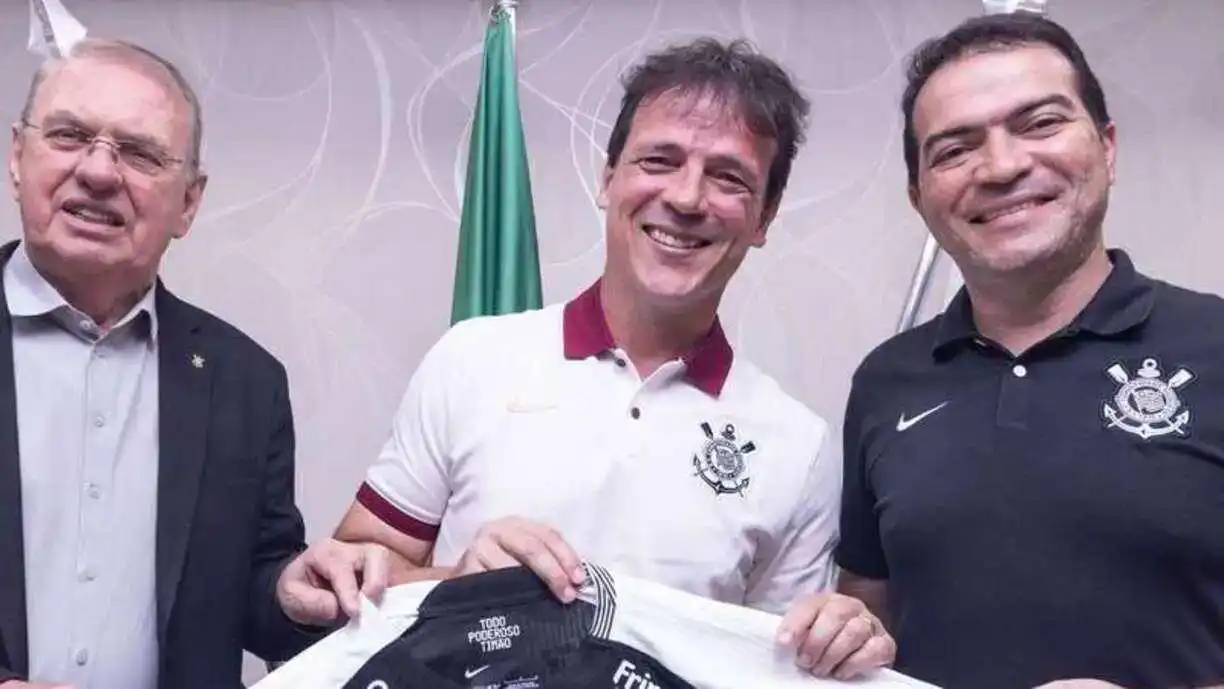 Fernando Diniz deve dirigir o Timão no duelo contra o Platense, pela Libertadores - Foto: Rodrigo Coca/Agência Corinthians