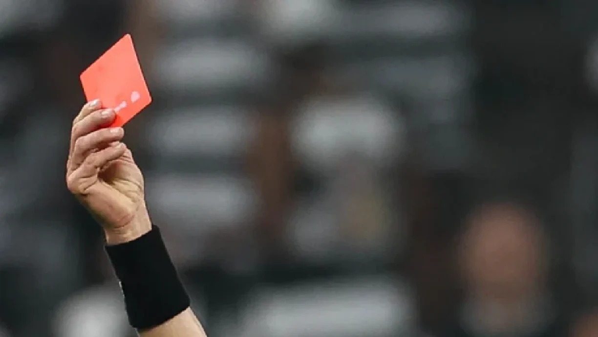 Corinthians teve uma 'batalha' dentro de campo e especialista observa alguns erros da arbitragem no derby paulista - Foto: Cesar Greco/Palmeiras