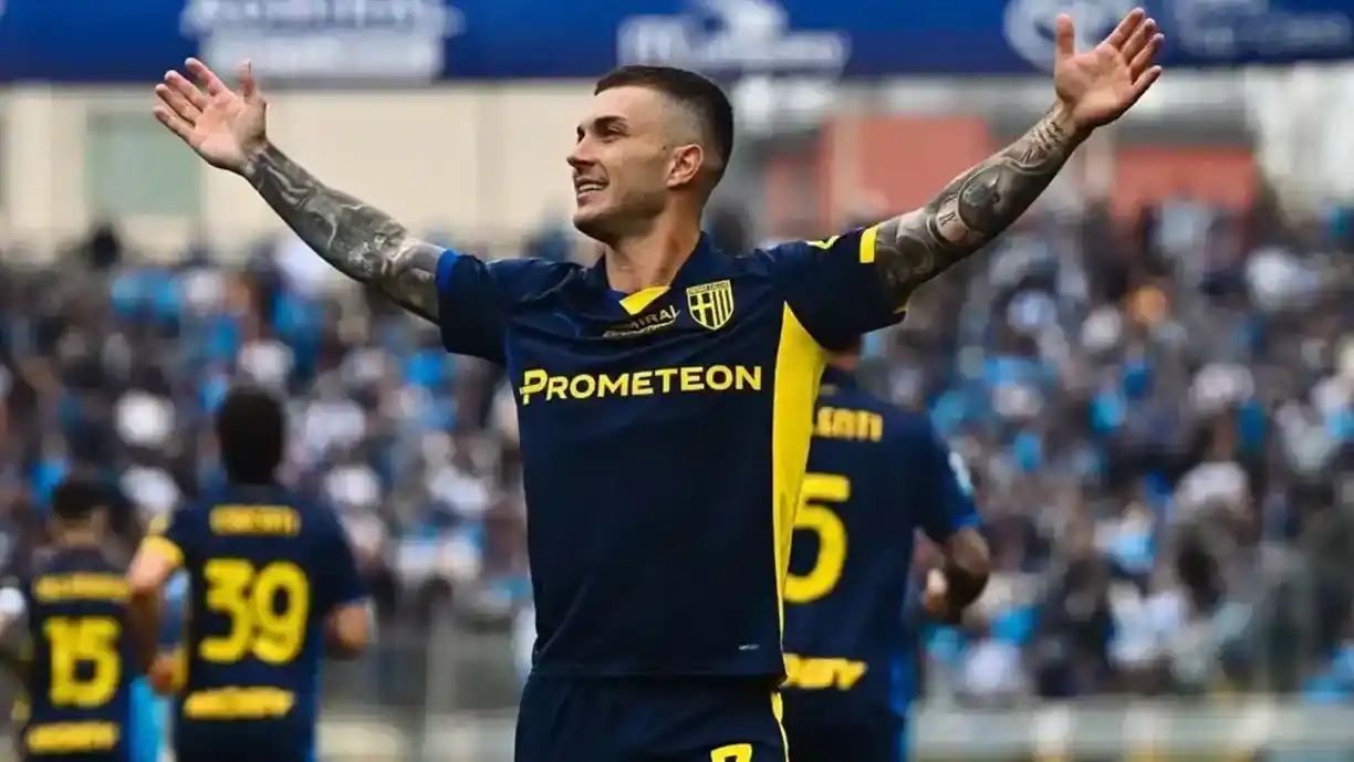 Corinthians se interessou em retorno de Filho do Terrão para reforçar equipe de Fernando Diniz - Foto: Parma/Calcio