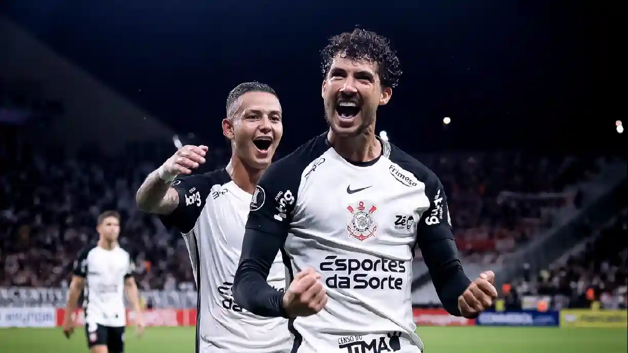 Gustavo Henrique tem mostrado solidez defensiva e se tornou uma forte arma no ataque - Foto: Rodrigo Coca/Agência Corinthians